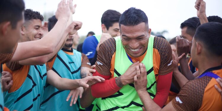 Motivado Correcaminos viaja a la capital del país