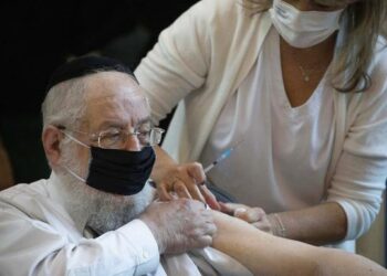 Israel lidera carrera mundial de inmunización contra COVID-19