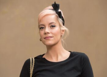 Celebra Lily Allen 18 meses en sobriedad