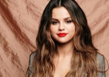 Critica Selena Gómez a gigantes de redes sociales