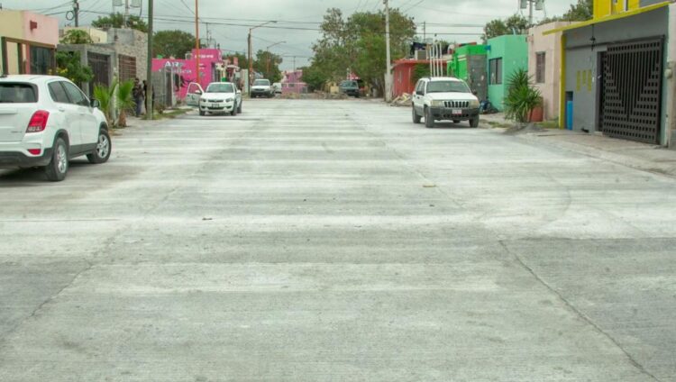 Reparan más vialidades  en Villas de San Miguel en Nuevo Laredo