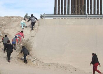 ‘Biden me informó que tomará tiempo su reforma migratoria’