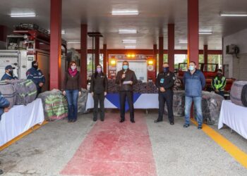 Entregan a Protección Civil 400 cobijas  para personas vulnerables