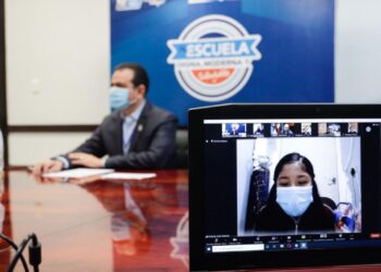 Apoya Rivas con equipamiento otras tres escuelas en Nuevo Laredo 