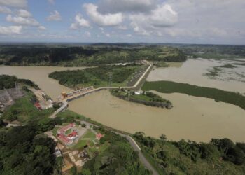 Con extracción de agua en el sur buscan atender desabasto de energía en el norte