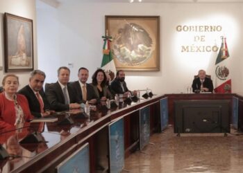 Gobierno de México acuerda con telefónicas ampliar cobertura a zonas apartadas
