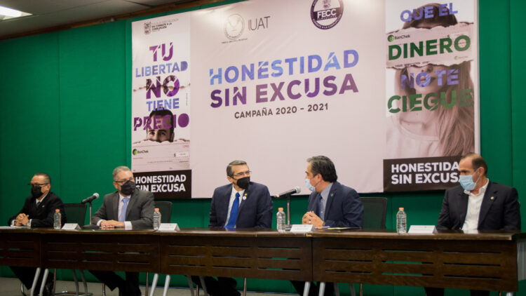 Imparten en la UAT conversatorio “Honestidad sin Excusa” en campaña anticorrupción
