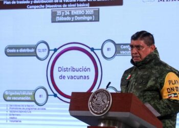 Luis Cresencio Sandoval, titular de Sedena, tiene covid