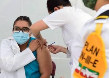 Llegan vacunas Covid para  inmunizar a personal de salud