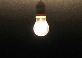 Pide López Obrador a mexicanos reducir su consumo de luz