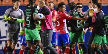 ¡Vergüenza en San Luis: agresiones, bronca, racismo e insultos al árbitro!