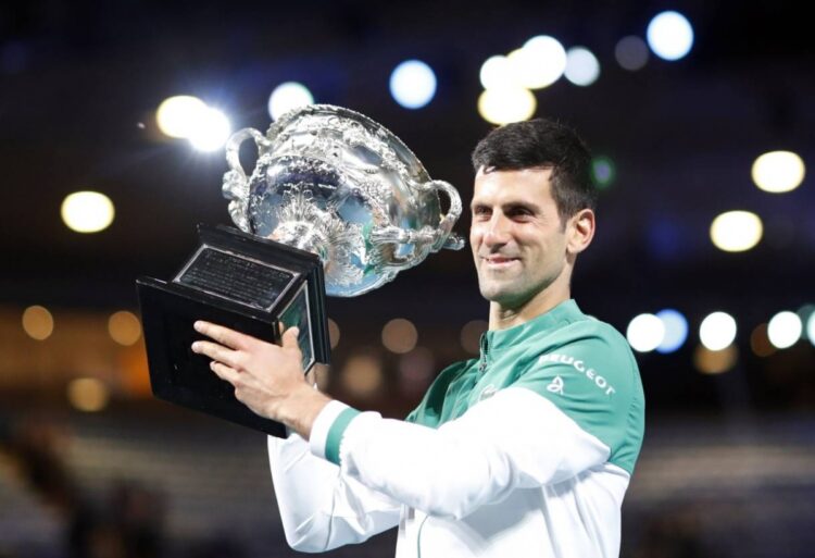 Djokovic se corona en Australia por novena ocasión