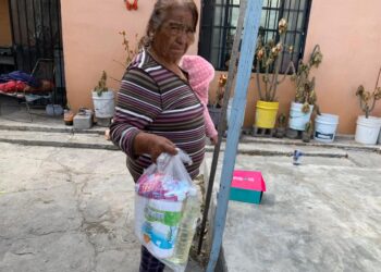 Reanuda Matamoros entrega de con productos de limpieza para contener COVID-19