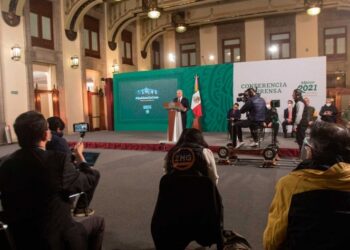 ‘Defenderemos reforma a ley eléctrica; ¡váyan a robar a otra parte!’: AMLO