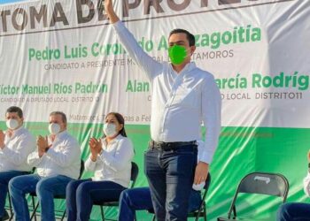 Nicolás Camorlinga rinde protesta como candidato a Diputado en Matamoros