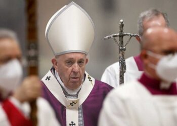 El Papa confiesa todos sus achaques; espera morir en el cargo