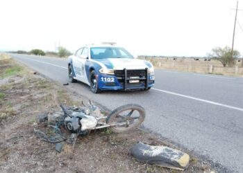 Estudiante herido al derrapar su motocicleta