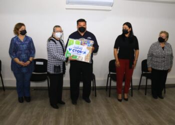 Entrega Gobierno de Victoria apoyos al sector educativo