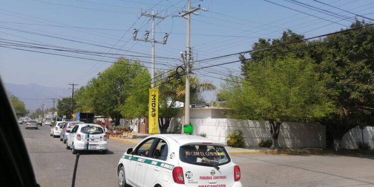 En pandemia marchan burócratas y panistas en apoyo al gobernador Cabeza de Vaca