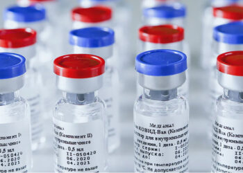 Cofepris autoriza uso de vacuna Sputnik V contra covid-19