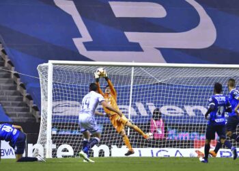 Puebla y Rayados de  Monterrey empatan 0 a 0