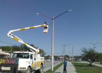 Cuenta Matamoros con más calles y avenidas iluminadas con lámparas led