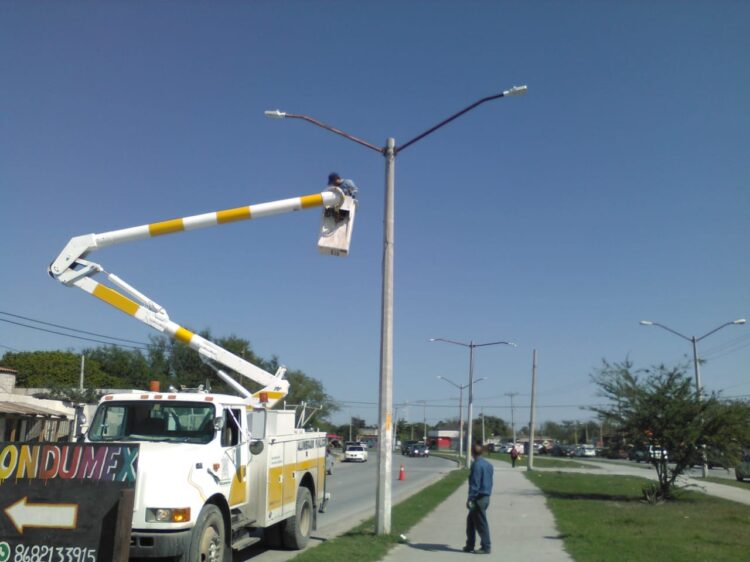 Cuenta Matamoros con más calles y avenidas iluminadas con lámparas led