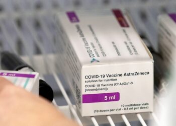 Estudio revela nuevos beneficios de la vacuna AstraZeneca