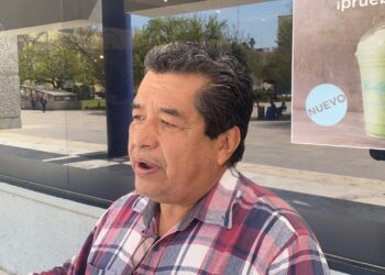 Acusan a escuela de vender inscripciones