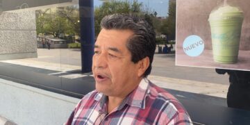 Acusan a escuela de vender inscripciones