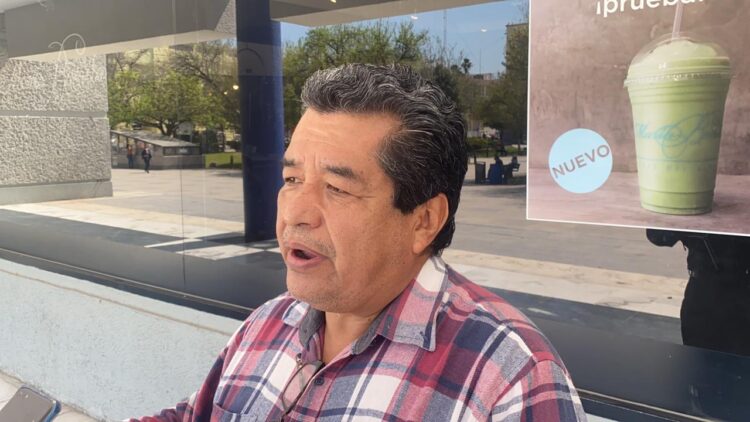 Acusan a escuela de vender inscripciones