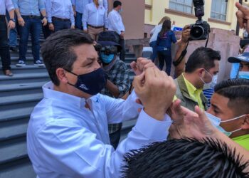 Acusa Cabeza de Vaca a  gobierno de AMLO de perseguirlo