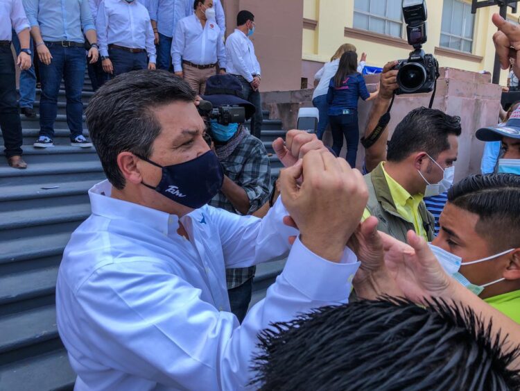 Acusa Cabeza de Vaca a  gobierno de AMLO de perseguirlo