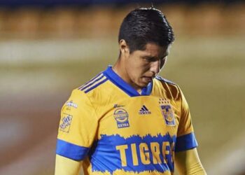 Hugo Ayala baja de Tigres ante San Luis; será operado de rodilla izquierda