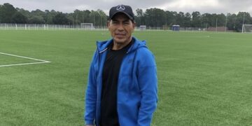 Benjamín Galindo, feliz de seguir con vida y busca mantenerse en el mundo del fútbol