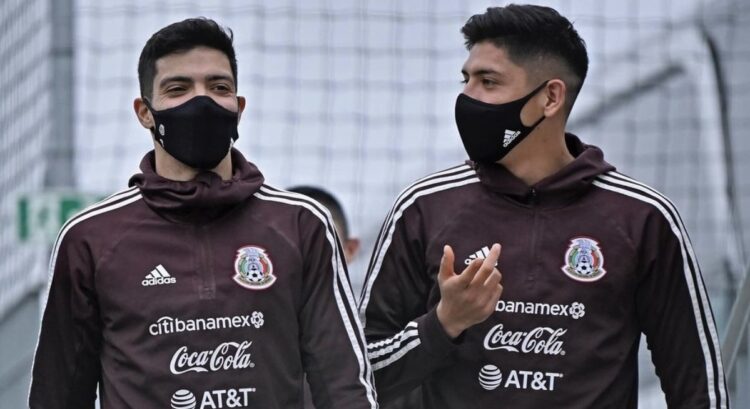 Edson Álvarez prefiere a Raúl Jiménez por encima del Chicharito Hernández