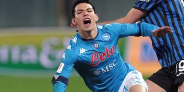 Chucky Lozano vuelve a lesionarse con el Napoli, ahora tras el duelo contra la Juve