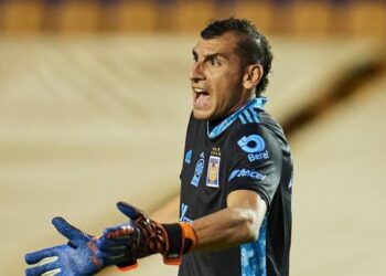 Nahuel Guzmán se queja del tiempo agregado en el duelo ante Tijuana