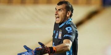 Nahuel Guzmán se queja del tiempo agregado en el duelo ante Tijuana