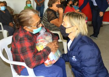 Atiende Pilar necesidades de vecinos del oriente de la ciudad