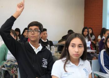 Preparan regreso de alumnos media y superior