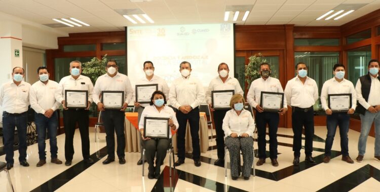 Concluyen maestros “Diplomado de formación en educación medida con tecnología”