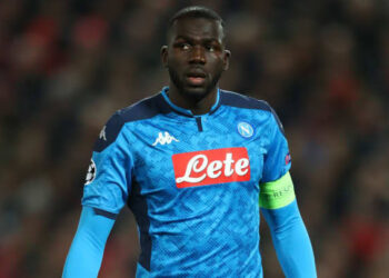 Kalidou Koulibaly, compañero del Chucky Lozano en el Napoli, da positivo a Covid-19