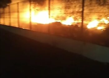 Incendio en el eje vial