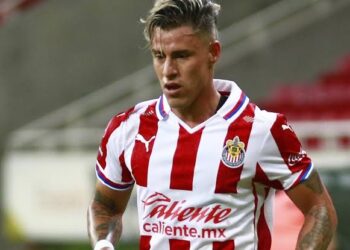 Chivas, con equipo completo: recupera a Chicote Calderón