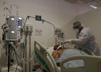 México rebasa las 166 mil muertes por covid-19