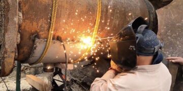 Repara COMAPA fuga en acueducto de Victoria; prevén regreso paulatino de agua