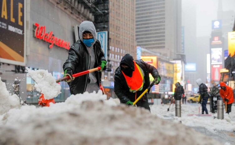 Otra tormenta invernal causa estragos en noreste de EU
