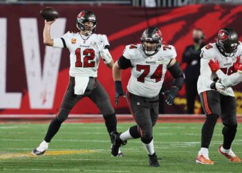 Brady y los Bucaneros de Tampa Bay  dominan el Super Bowl LV