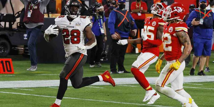 Brady y los Bucaneros de Tampa Bay  dominan el Super Bowl LV